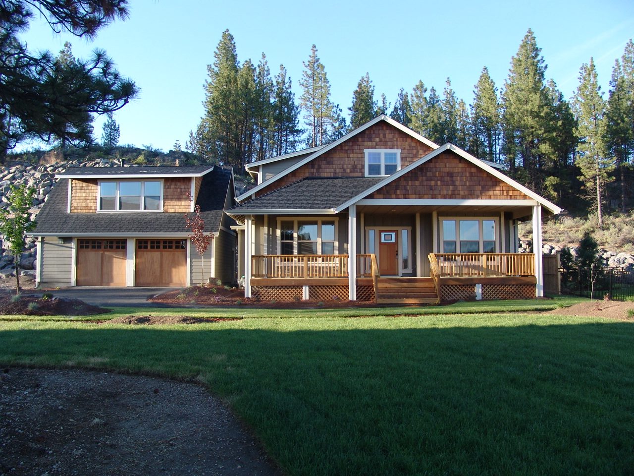 Custom craftsman home with covered porch built by Austin Edge Contracting